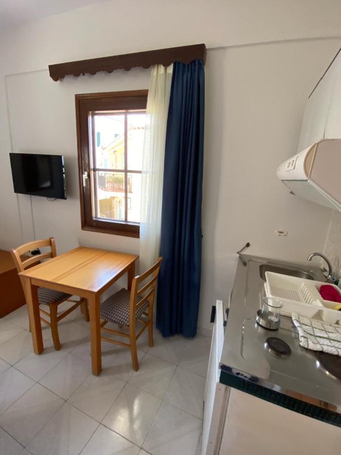 Victoria Studios Spétses Eksteriør billede